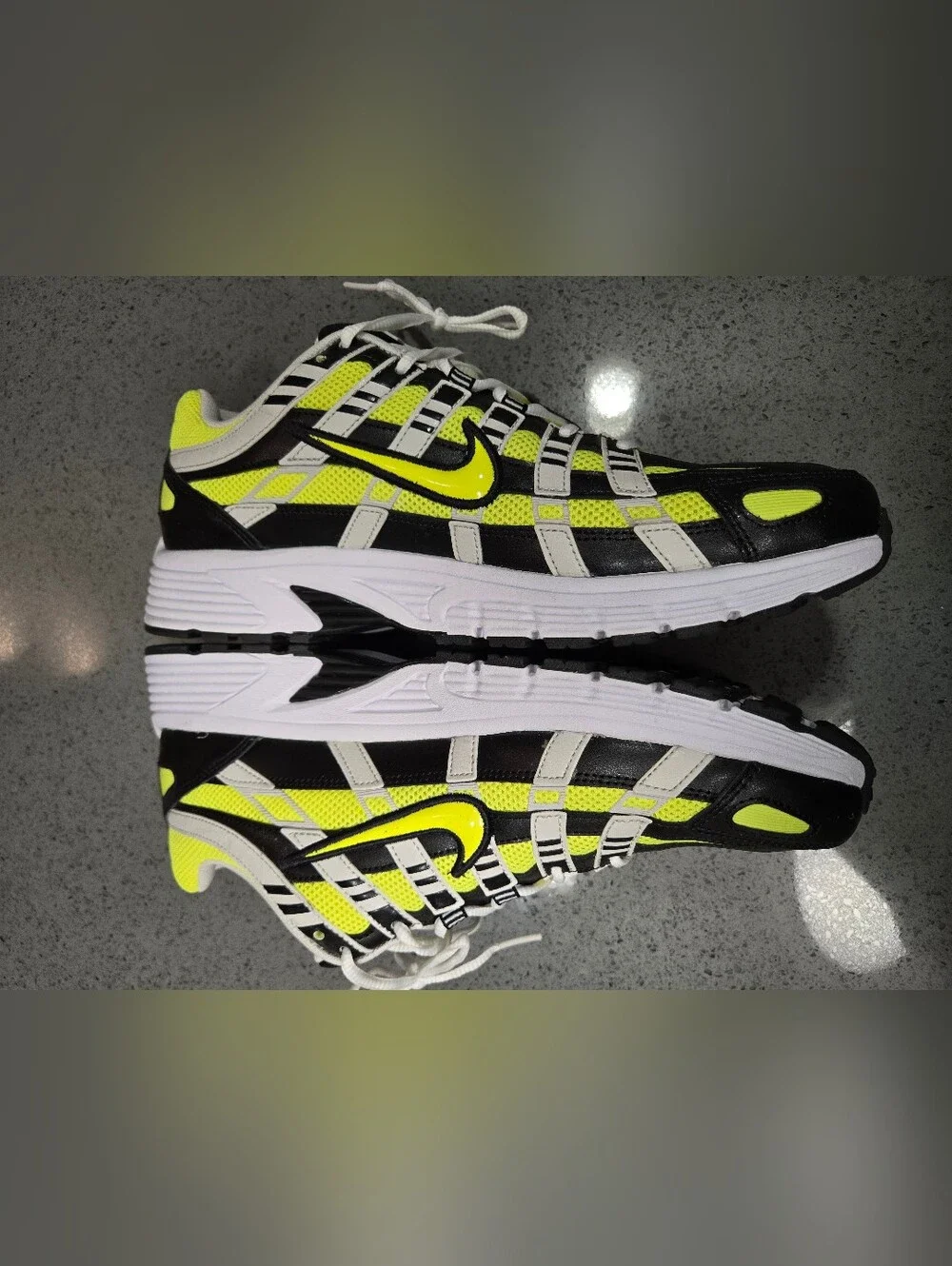 Nike Men’s Lemon Venom Rare Athletic Shoes - Neon Yellow / Black / White New